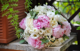 Illustration for article titled Top 5 Beautiful Flowers To Sparkle a Rome Wedding